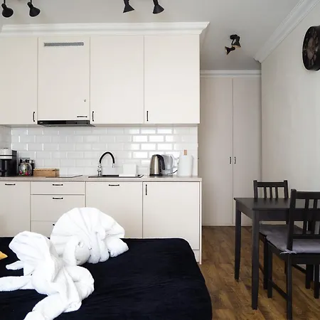 Brick House - Stefan Wroclaw