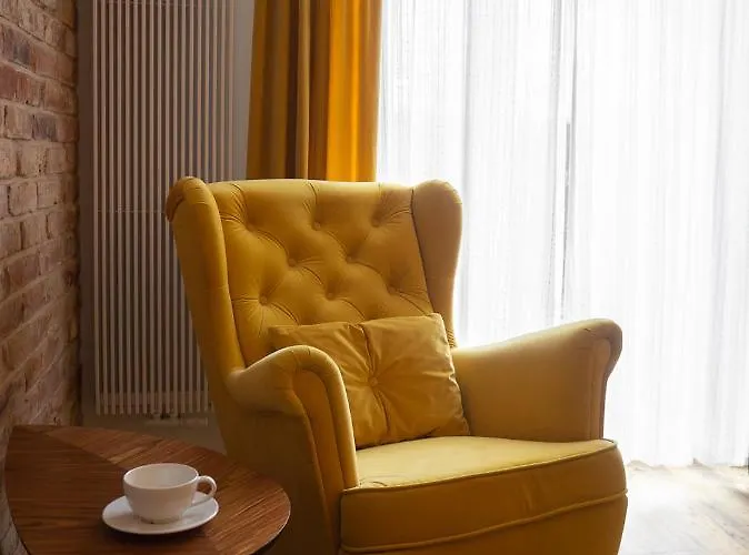 Brick House - Stefan *