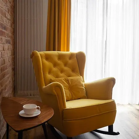 Brick House - Stefan *