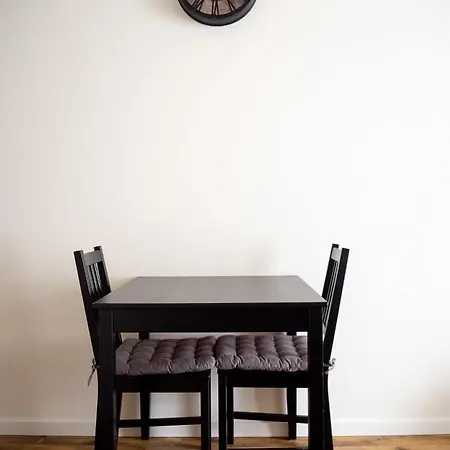 Brick House - Stefan