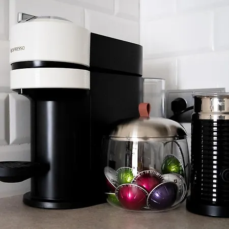 Brick House - Stefan