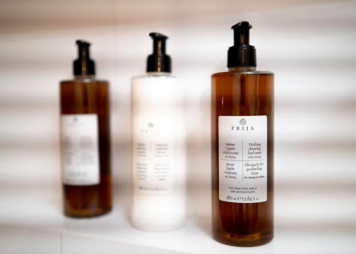 Brick House - Stefan